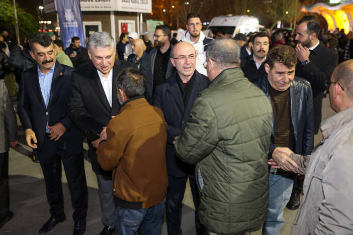 baskan-pekyatirmaci-konyalilarin-kadir-gecesi-coskusuna-ortak-oldu