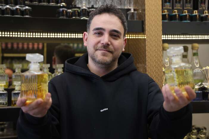 konyada-bayram-telasina-dusen-vatandaslar-solugu-kolonyacilarda-aldi