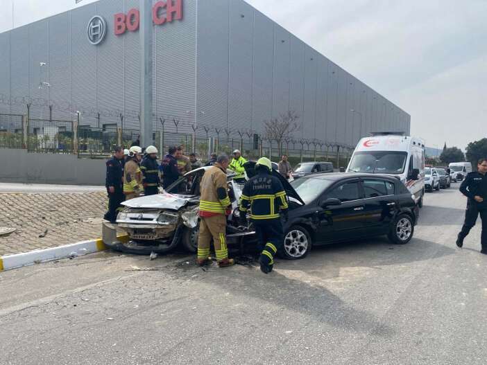 otomobil-kamyonete-carpti-zeki-kaya-hayatini-kaybetti