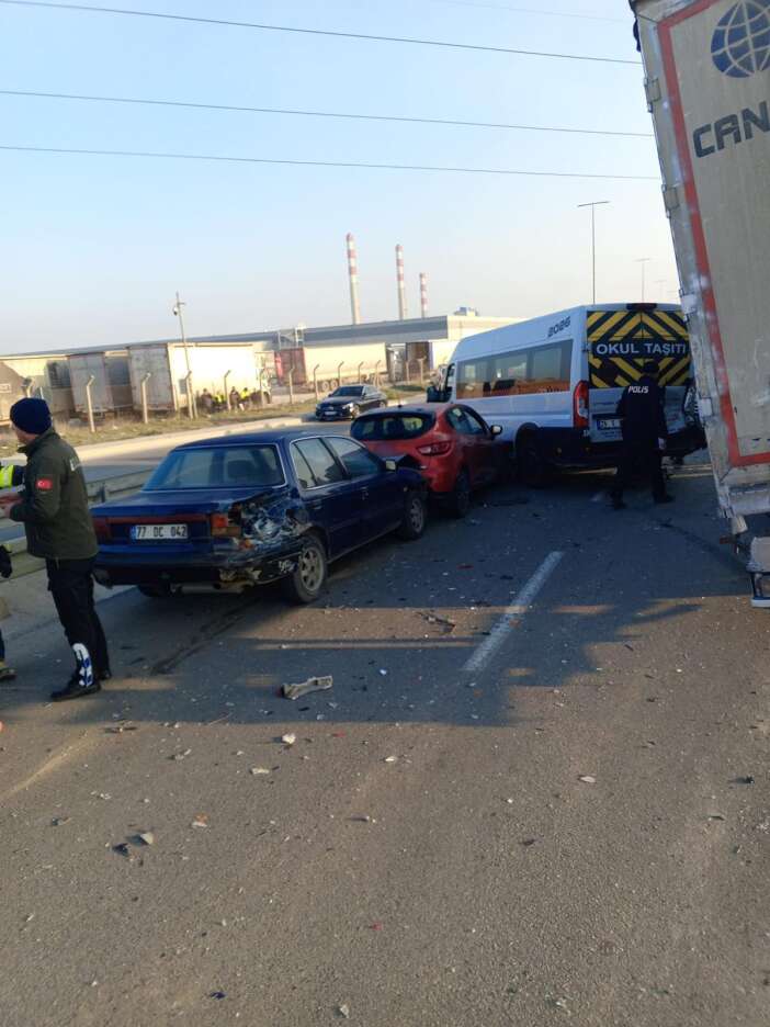 tir-4-araci-onune-katti-12-yarali-var