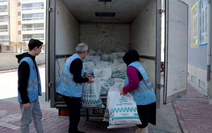 komek-ramazan-ayinda-paylasma-ve-dayanisma-ruhunun-en-guzel-ornegi-oldu