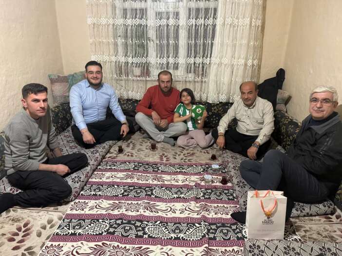 baskan-akif-demirciden-karatay-teskilatina-ramazan-tesekkuru