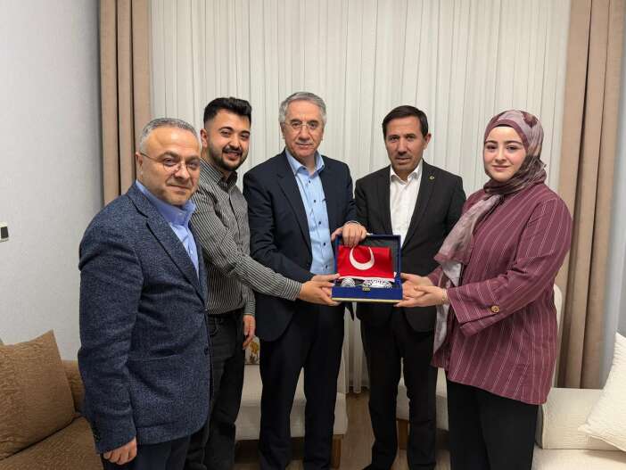 baskan-akif-demirciden-karatay-teskilatina-ramazan-tesekkuru