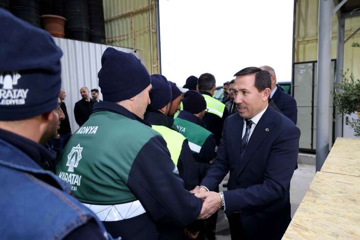 karatay-belediyesinde-bayramlasma-coskusu-yasandi