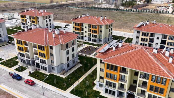 konyada-ilk-evim-projesiyle-yuvalarina-kavusanlar-cifte-bayram-yapacak