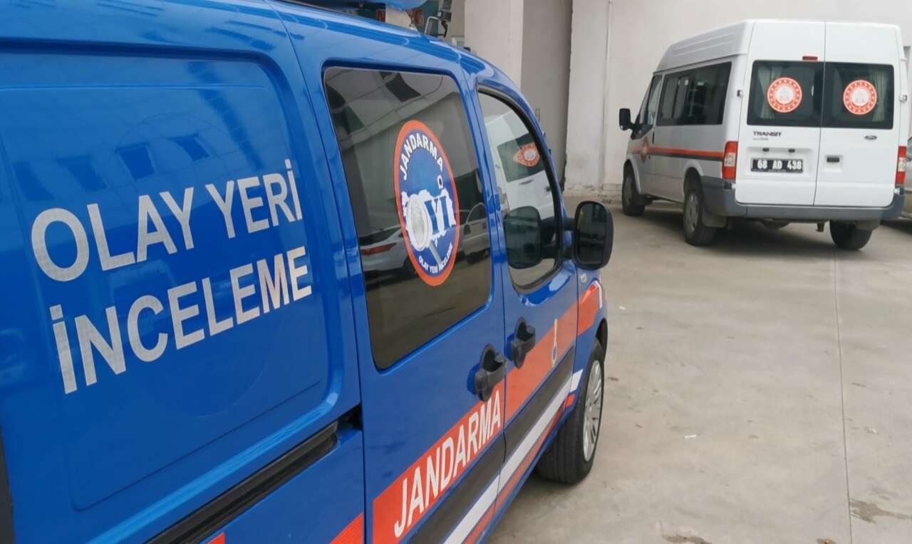 aksarayda-kadin-cinayeti-gamze-yildirim-babasinin-mezari-basinda-olduruldu