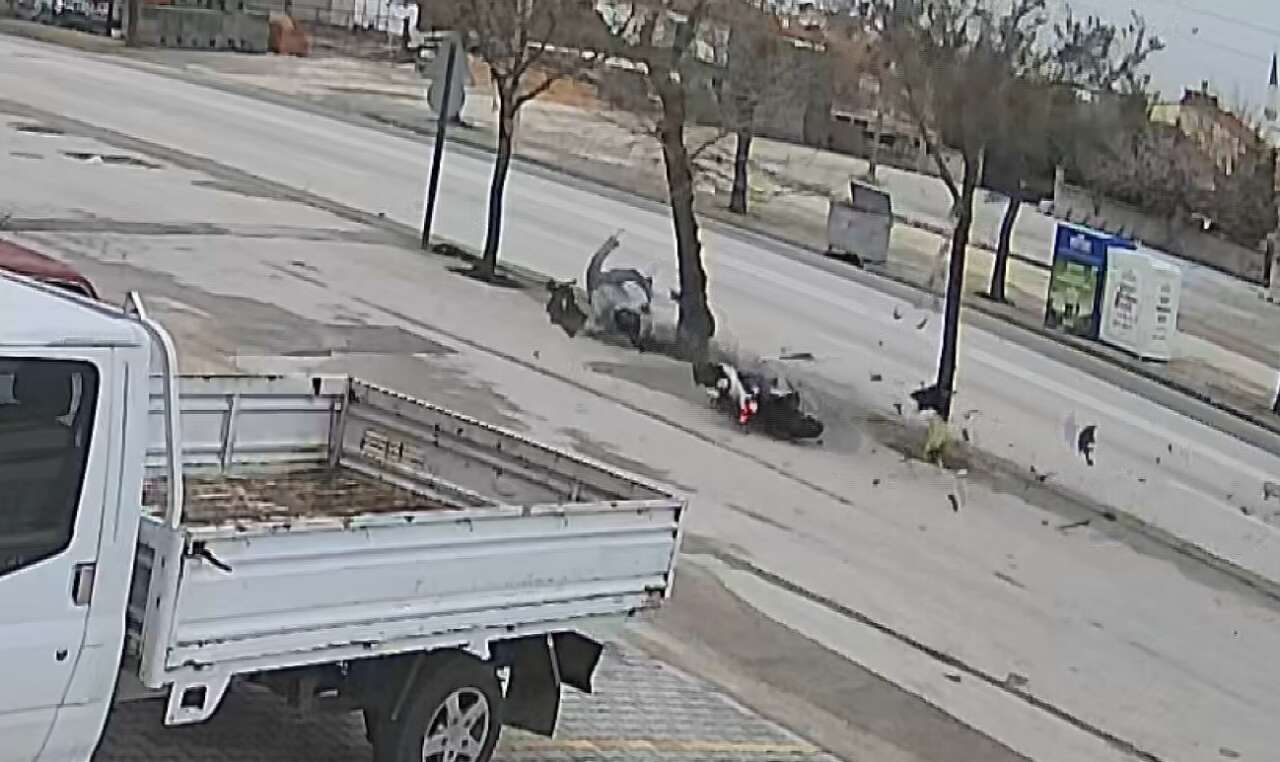 konyada-bayram-sabahi-motosiklet-kazasi-surucu-agir-yarali