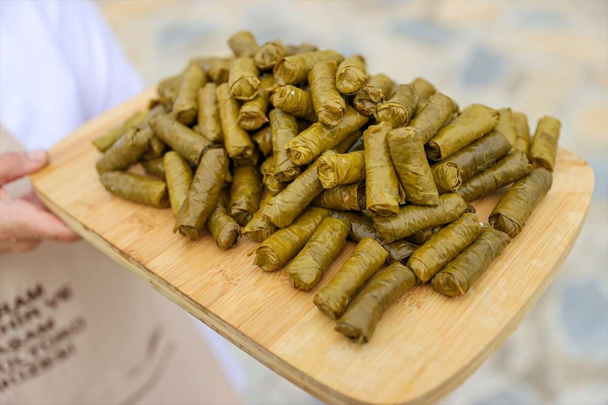 konyanin-vazgecilmez-lezzetiyle-bayram-sofralari-senleniyor-007