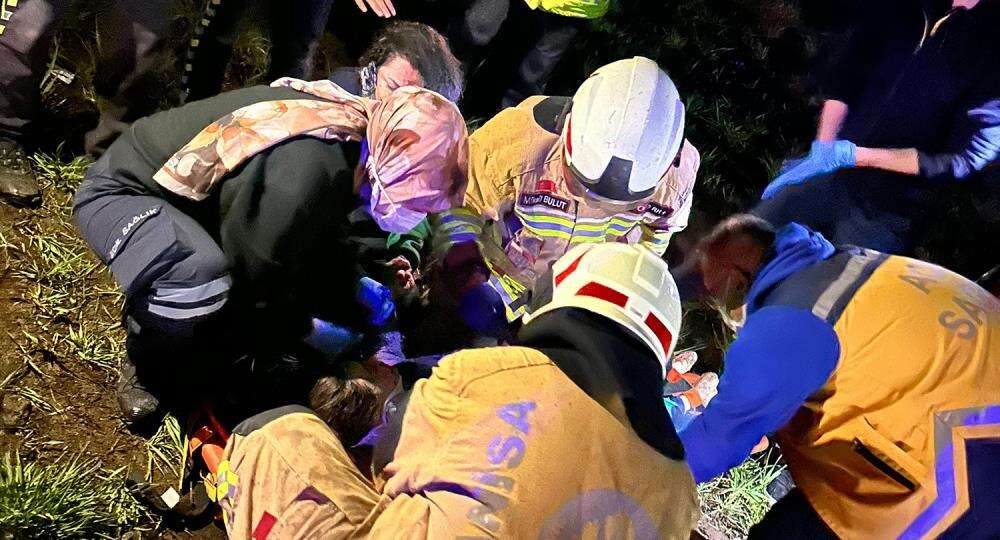 otomobil-tarlaya-uctu-1-olu-3-yarali-var