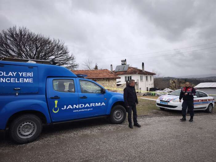 bayram-gunu-aile-faciasi-yegenini-oldurdu-kardesi-ile-damadini-bicakladi