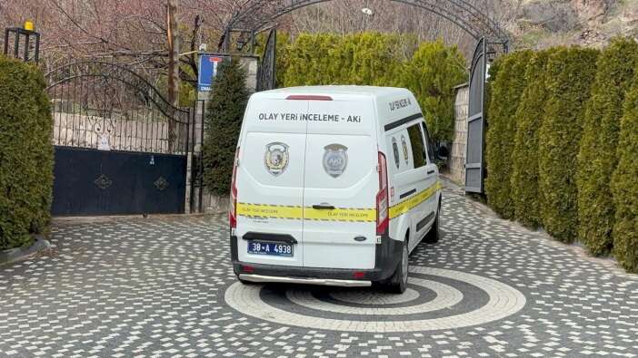 bayramin-ilk-gunu-canina-kiydi