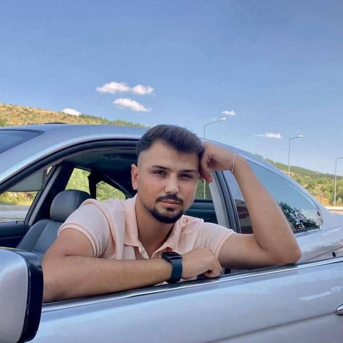 kontrolden-cikan-otomobil-devrildi-onur-kocak-oldu