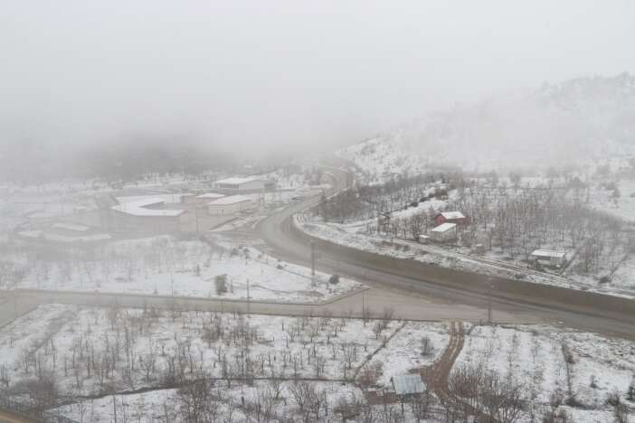 konyada-bayram-bereketi-bir-ilcede-kar-yagisi-basladi