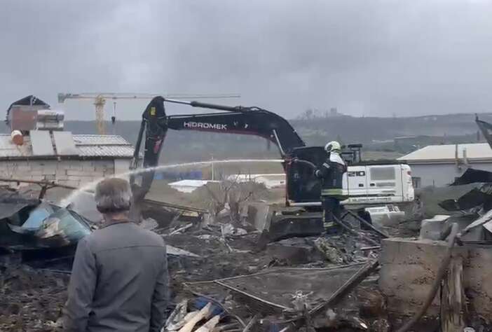 ahir-alevlere-teslim-oldu-cok-sayida-hayvan-yanarak-can-verdi