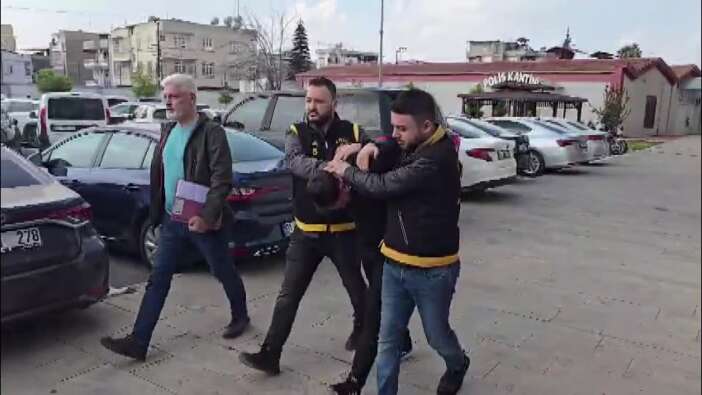 fiyat-sorma-bahanesiyle-telefonu-caldi-savunmasi-pes-dedirtti