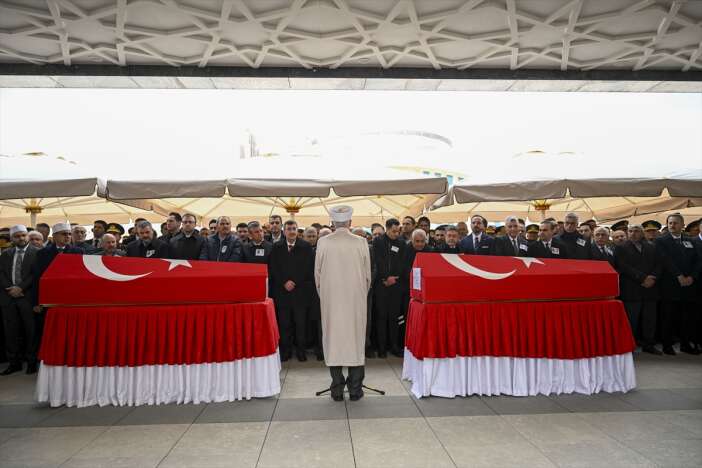 sehit-aselsan-teknisyenleri-son-yolculuklarina-ugurlandi