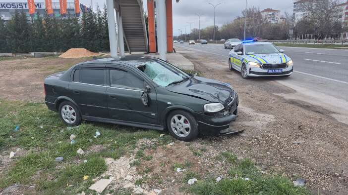 ust-gecide-20-metre-mesafede-kaza-yolun-karsisina-gecmek-isterken-oldu