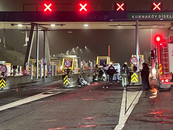 giselere-carpan-otomobil-takla-atti-2-yarali-var