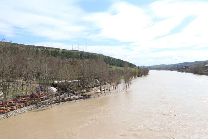 uc-gun-suren-yagmur-hububat-ve-bitkisel-uretime-can-suyu-oldu