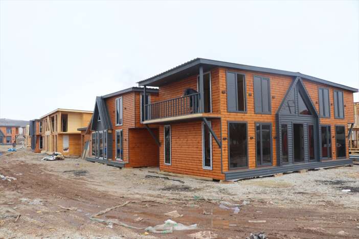 avrupanin-ahsap-evleri-anadoludaki-2-kardesin-elinden-cikiyor