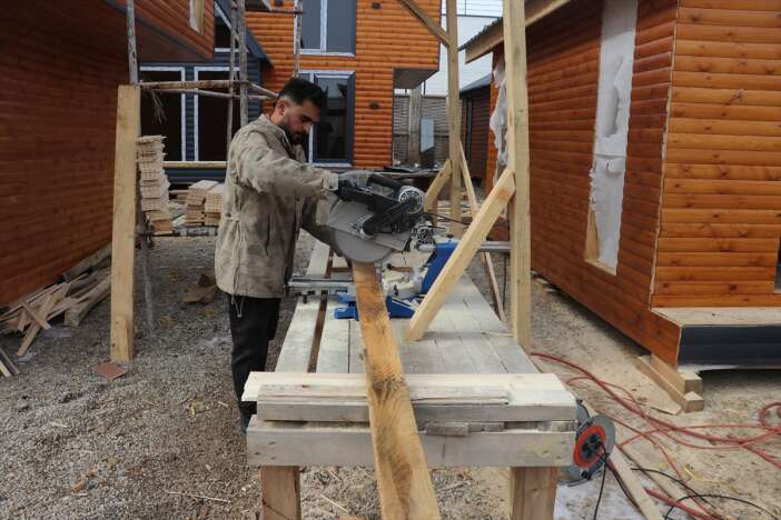 avrupanin-ahsap-evleri-anadoludaki-2-kardesin-elinden-cikiyor