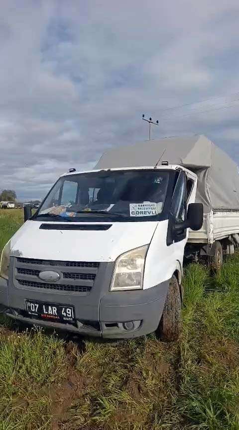 ayni-belediyeye-ait-araclar-carpisti-7-kisi-yaralandi