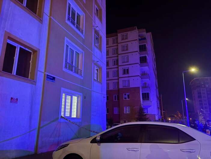 karisinin-oldugunu-goren-adam-fenalik-gecirdi