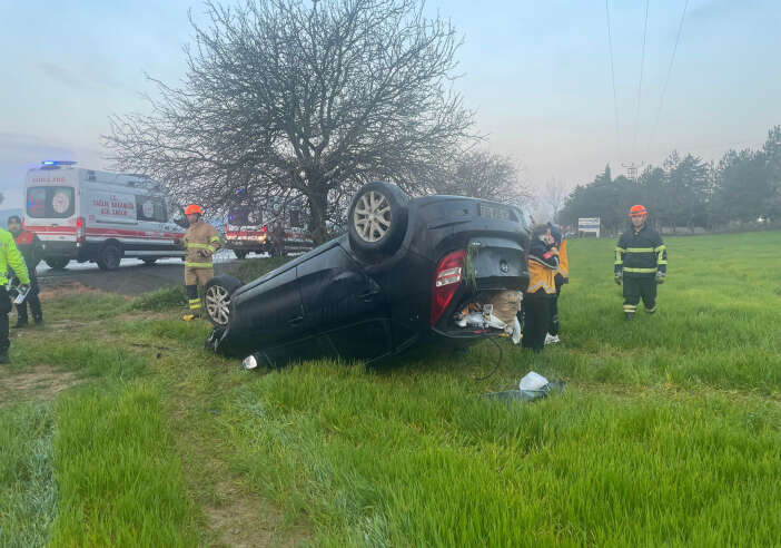 kontrolden-cikan-otomobil-takla-atti-ali-eren-kayar-oldu