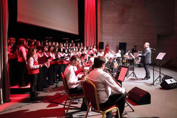 konyada-memed-konseriyle-canakkale-ruhu-yasatildi