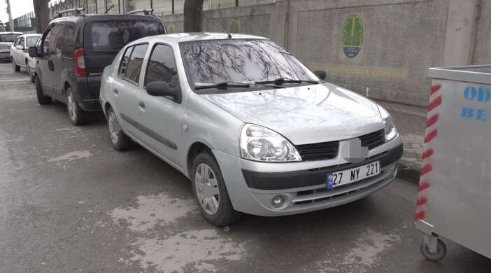 otomobili-calindi-sandi-gercek-bambaska-cikti