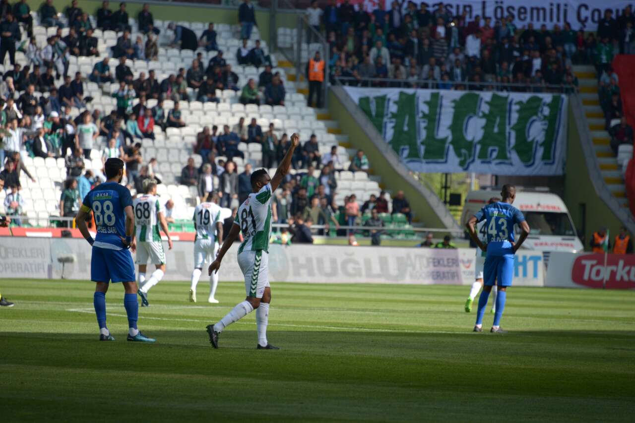 ticaret-bakani-bolat-konyasporun-unutulmaz-ismiyle-bulustu