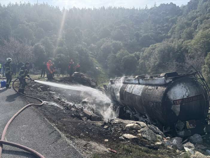 devrilen-tanker-alev-aldi-surucu-saim-kurt-hayatini-kaybetti