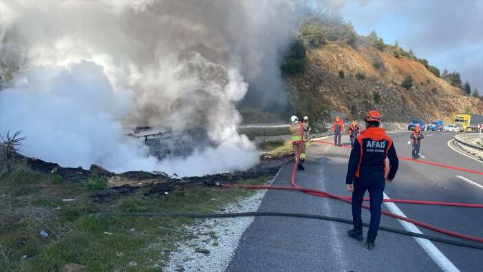 devrilen-tanker-alev-aldi-surucu-saim-kurt-hayatini-kaybetti