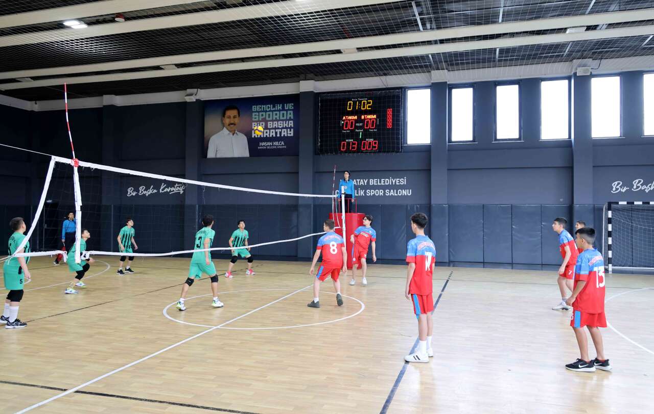 konyada-ogrenciler-voleybol-turnuvasinda-bulustu