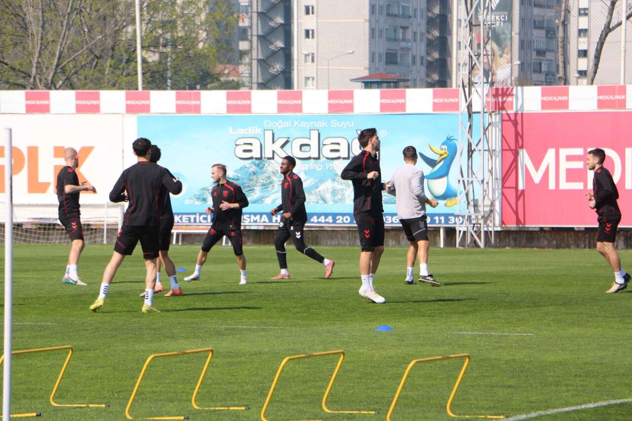 samsunspor-teknik-direktoru-fink-konyaspor-maci-oncesi-konustu