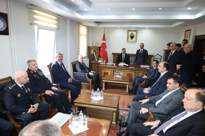 bakan-ciftci-konyada-cumraya-yeni-kamu-yatirimlari-sozu-verdi