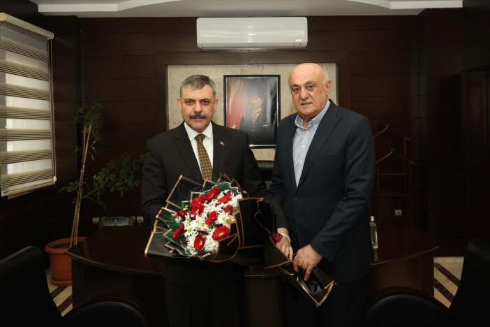 bakan-ciftciye-cumra-sekerde-konya-ciftcisinin-en-buyuk-sorunu-anlatildi