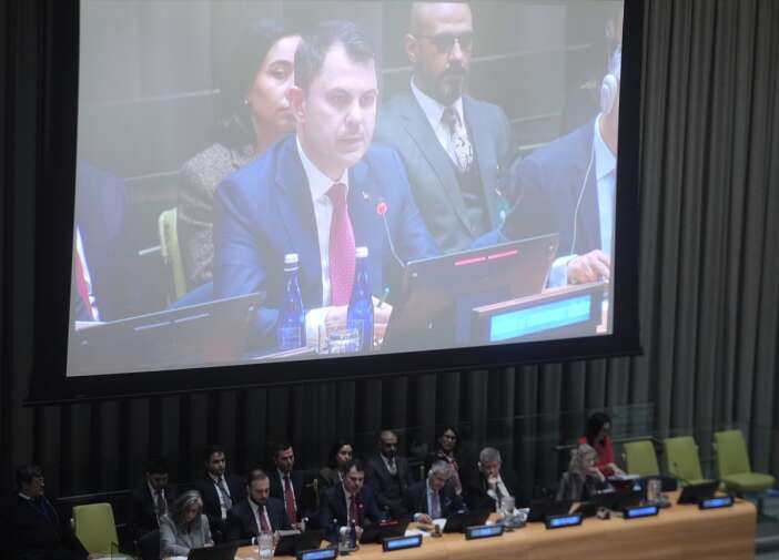 bakan-kurum-bm-genel-merkezinde-konustu