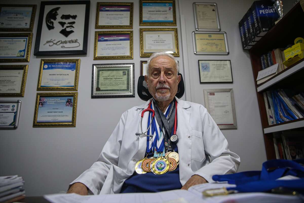 hem-doktor-hem-milli-atlet-80-yasinda-sampiyonluklara-kosuyor