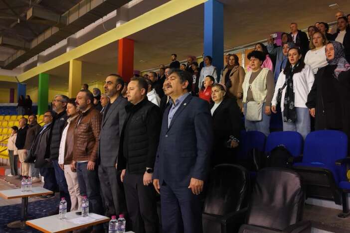 konya-dahil-15-il-katiliyor-halk-oyunlari-yarismasinda-buyuk-heyecan