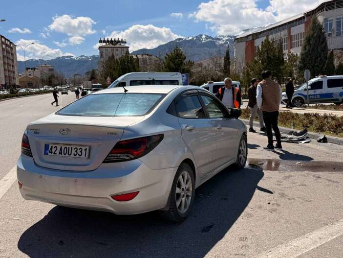 konyadaki-2-kazada-5-kisi-yaralandi