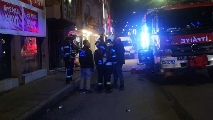 hali-magazasinda-yangin-panigi-1-gozalti