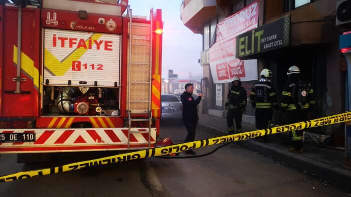 hali-magazasinda-yangin-panigi-1-gozalti