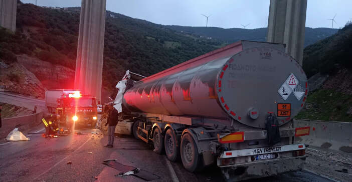 iki-tanker-kafa-kafaya-carpisti-besir-onar-hayatini-kaybetti