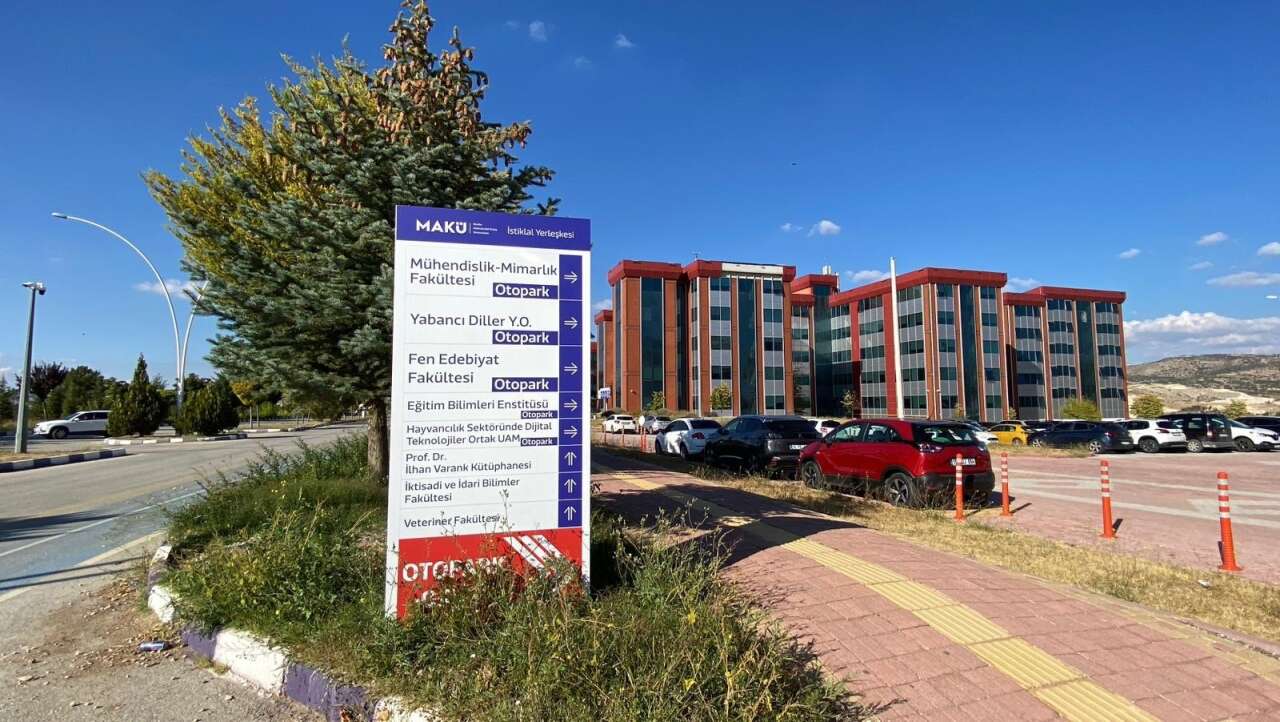 universitede-taciz-iddiasi-ogretim-uyesi-meslekten-cikarildi