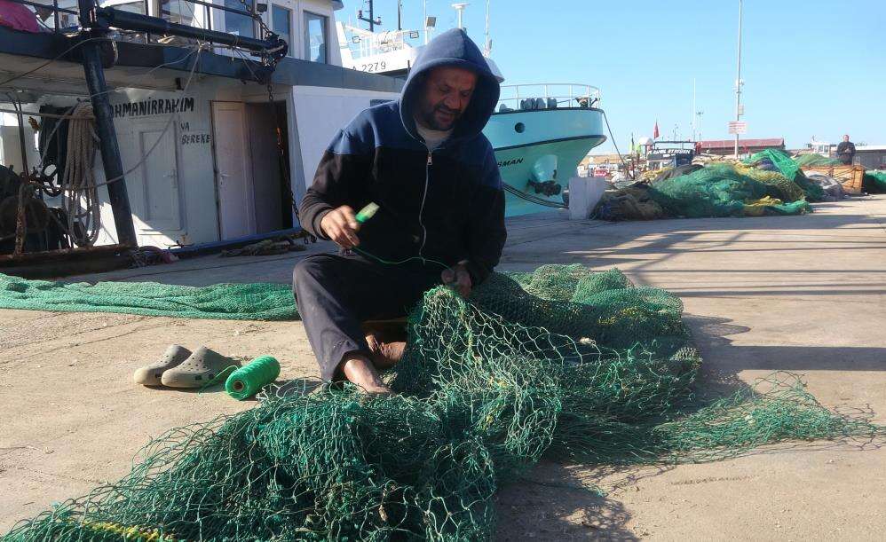 akdenizin-firtinasi-balikcilari-limana-siginmak-zorunda-birakti
