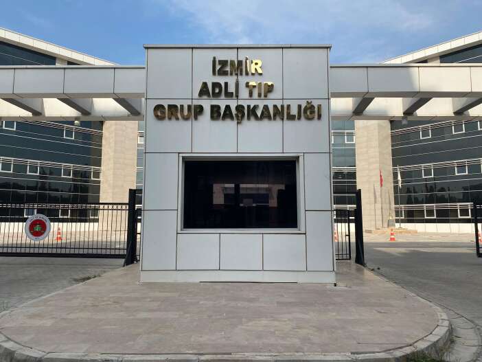 kayaliklarin-arasinda-daha-kordonu-bile-kesilmemis-bebek-cesedi-bulundu