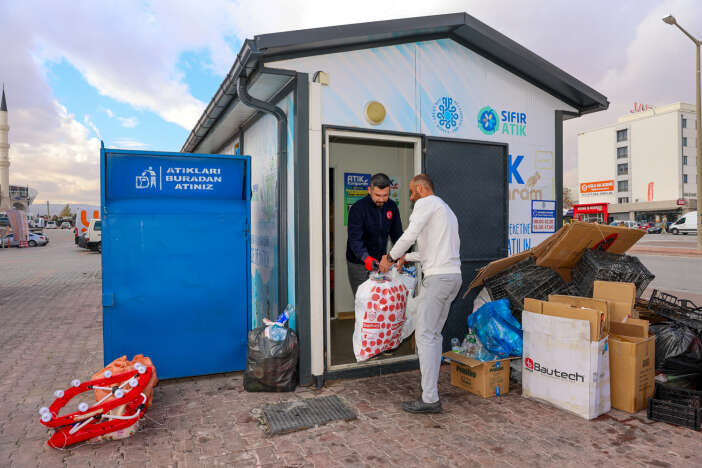 konyada-cevre-ve-sifir-atik-konusunda-ornek-projeler-hayata-geciriliyor