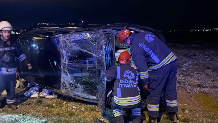 konyada-onlarca-ekibi-alarma-geciren-kaza-biri-devrildi-6-yarali-var
