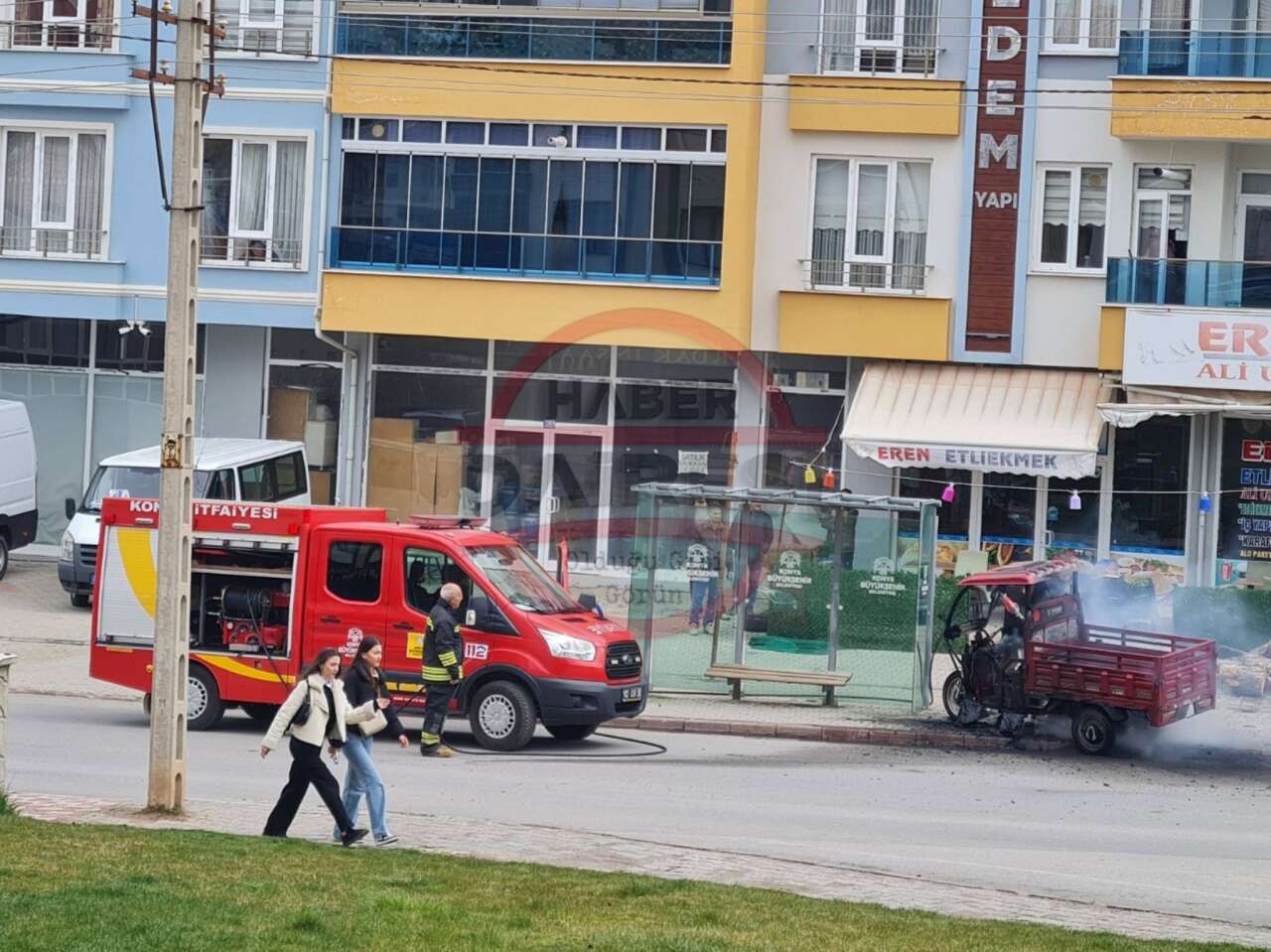 konyada-surucunun-ekmek-teknesi-gozlerinin-onunde-yandi